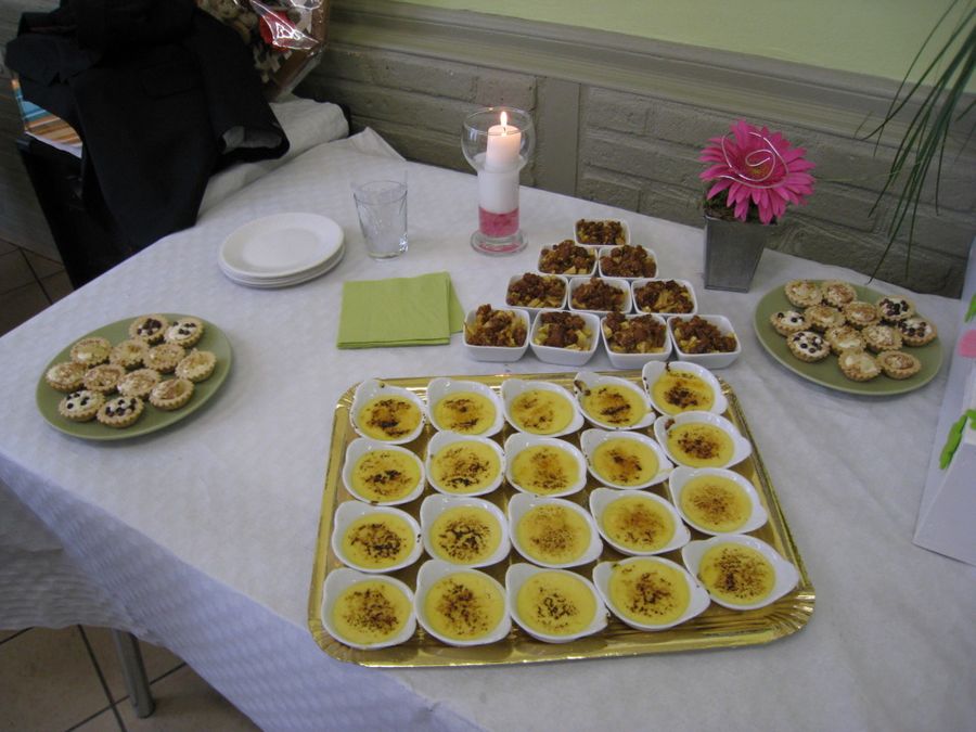 Assiettes préparées pour un repas de réception